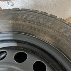 スタッドレスタイヤの画像