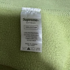 SUPREMEの画像