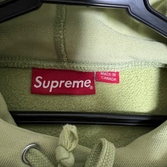 SUPREMEの画像