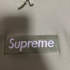 SUPREMEの画像