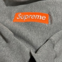 SUPREMEの画像
