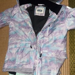 子供用スキーウェアの画像