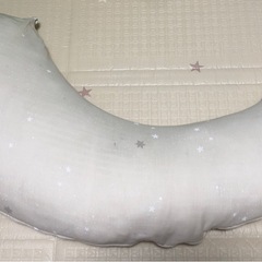 サンデシカ　抱き枕　授乳クッションの画像