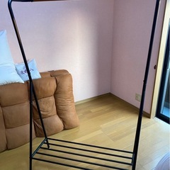 ハンガーラックの画像