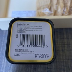 お菓子と紅茶の画像