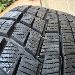 ステップワゴン用スタッドレスタイヤ195/65-15の画像