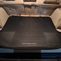 プラド  サンバイザー 荷物置きマット？の画像