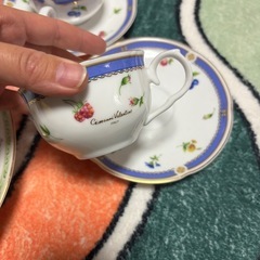 洋風アンティーク食器セットの画像