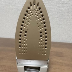 パナソニック　スチームアイロン　おまけダイソー　バックになるアイロンマットの画像