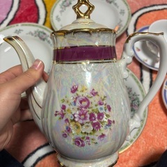 洋風アンティーク食器セットの画像