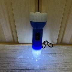 新品未使用✨懐中電灯 上下光る 星や月に光る クレーンゲーム獲得品❁¨̮の画像