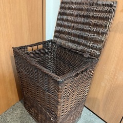 木の収納　ケースの画像