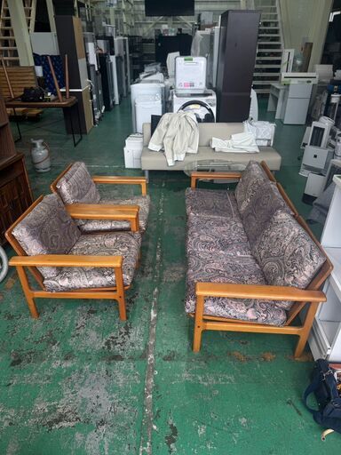 大阪❗️♻️エコマックス♻️配送も可?⭕️⭐️コスガの家具⭐️ソファ