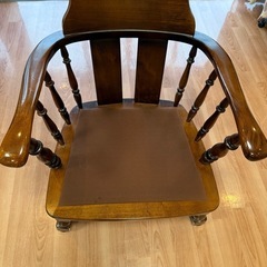 カリモク 肘付き1人掛けチェア／花柄ファブリックの画像