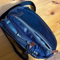 メンズ用ショルダーバッグの画像