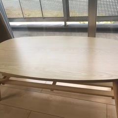 小さいテーブル の画像