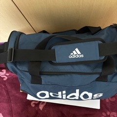 adidas ボストンバッグ スポーツバッグ　ジムバッグ ネイビーの画像