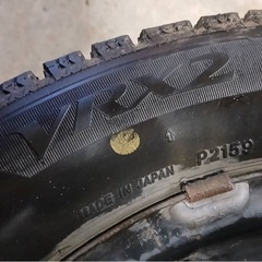 155/65R14 スタッドレス　ブリヂストンVRX2 2022年製 ハブ径　56mm　N-BOX外し パンク修理痕無し の画像
