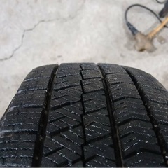 155/65R14 スタッドレス　ブリヂストンVRX2 2022年製 ハブ径　56mm　N-BOX外し パンク修理痕無し の画像