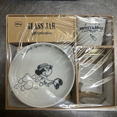 セット売り⭐️ミッキーの皿＆コップ＆ボトルの画像