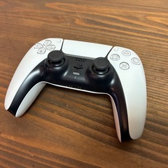 PlayStation5通常版 CFI-2000 コントローラースタンド付き  の画像