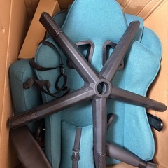 ファブリス ゲーミングチェア(新品で、未使用品)の画像