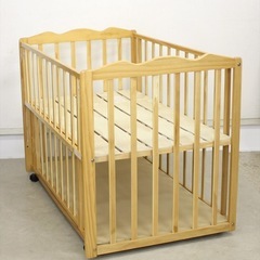 アカチャンホンポ購入　ベビーベッドの画像