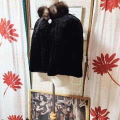 Faviora MOONBAT(ファビオラ) シェアードミンク＆ミンク襟の最高級ケープ、いかがでしょうか？の画像