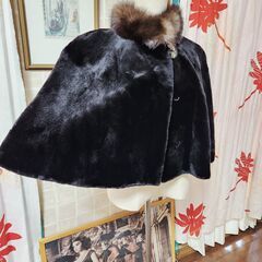 Faviora MOONBAT(ファビオラ) シェアードミンク＆ミンク襟の最高級ケープ、いかがでしょうか？の画像