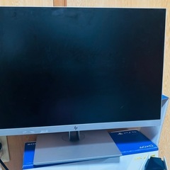 PS5本体CFI-2000Aとモニターの画像