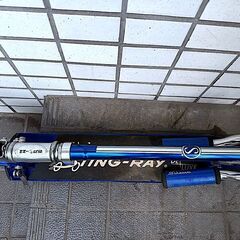 【SCHWINN シカゴ製 キックボード  スクーター 折りたたみ式 STING-RAY デラックス ビンテージ調】の画像