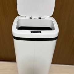 自動開閉ゴミ箱　45Lの画像