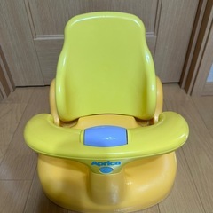 アップリカ　ベビーバスチェアの画像