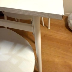 ホワイトダイニングテーブルの画像