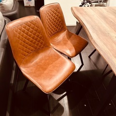 一枚板のダイニングテーブル＋イス4脚セットの画像