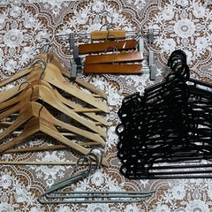 ハンガー4種32本、おまとめの画像