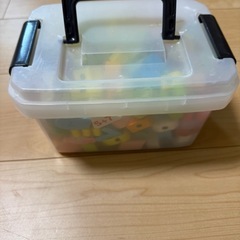 知育玩具　ひもとおしの画像