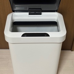 自動開閉ゴミ箱　45Lの画像