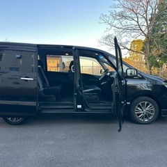 8人乗り☆ガソリン代 節約☆S-HYBRID入りました‼️26年式☆月々1.2万円〜分割払い可❗️車検2年付き！大人気☆ニッサン セレナライダー☆フリップダウンモニター付き☆Bluetooth対応ナビ☆走行中DVD見れます☆ETC☆バックカメラ☆ドラレコ付きのフル装備☆両側電動スライドドア☆ウィンカーミラー☆フル装備☆社外アルミ☆車内広々三列シート‼️の画像