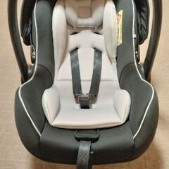 新生児むけチャイルドシートMCブライト3の画像