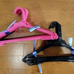 【松戸市日暮】プラスチックハンガーの画像