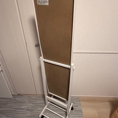 ニトリ　　　キャスター付きスタンドミラーの画像