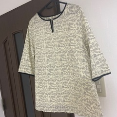 未着用　L 七分シャツの画像