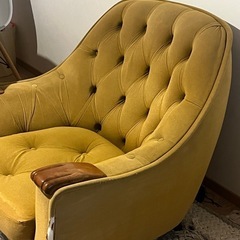 ビンテージソファの画像