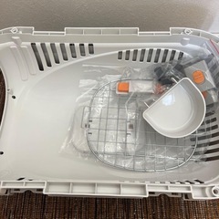 ペットキャリー ハードタイプ 猫 犬用 避難グッズ 災害対策 天窓付き 軽量設計 の画像