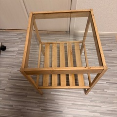 IKEA ネスナ　サイドテーブルの画像