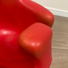 ベビー用ソファ（バンボタイプ）赤／使用感あり／手渡しの画像