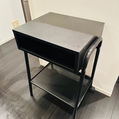 サイドテーブルの画像