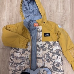 子ども用スキーウェア&スノーブーツの画像