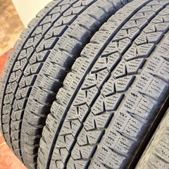 185/R14LT冬ブリヂストンの画像